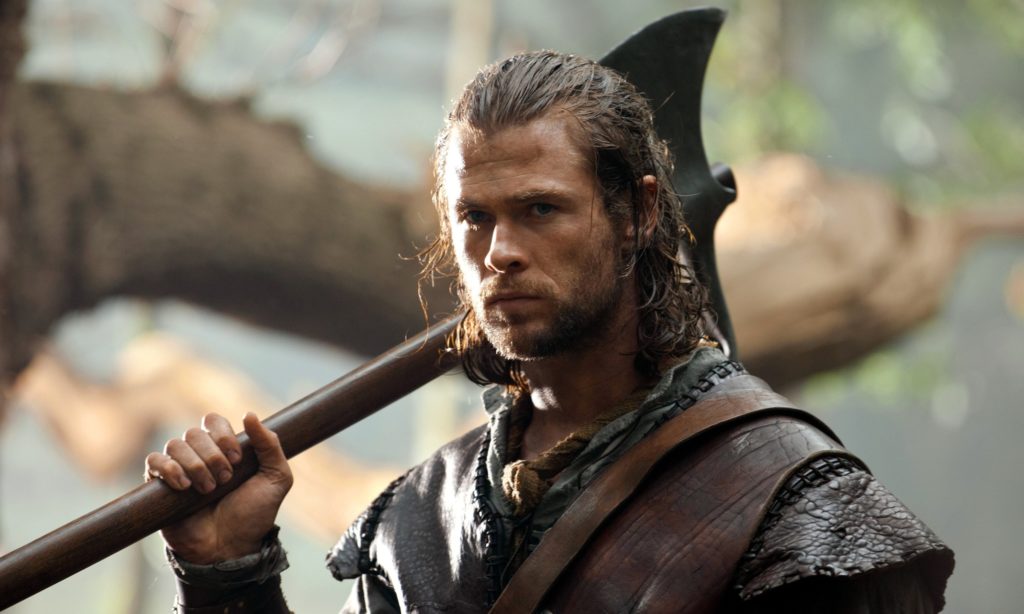 CHRIS HEMSWORTH Character(s): The Huntsman Film 'SNOW WHITE AND THE HUNTSMAN' (2012) Directed By RUPERT SANDERS 01 June 2012 SAB4044 Allstar Collection/UNIVERSAL PICTURES **WARNING** This photograph can only be reproduced by publications in conjunction with the promotion of the above film. A Mandatory Credit To UNIVERSAL PICTURES is Required. For Printed Editorial Use Only, NO online or internet use.