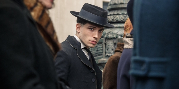 ezra-miller-in-fantastic-beasts-and-where-to-find-them