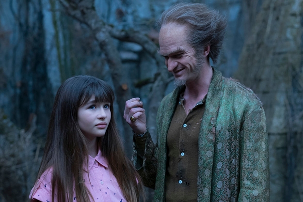 a-series-of-unfortunate-events-review-netflix-story_1484209888492
