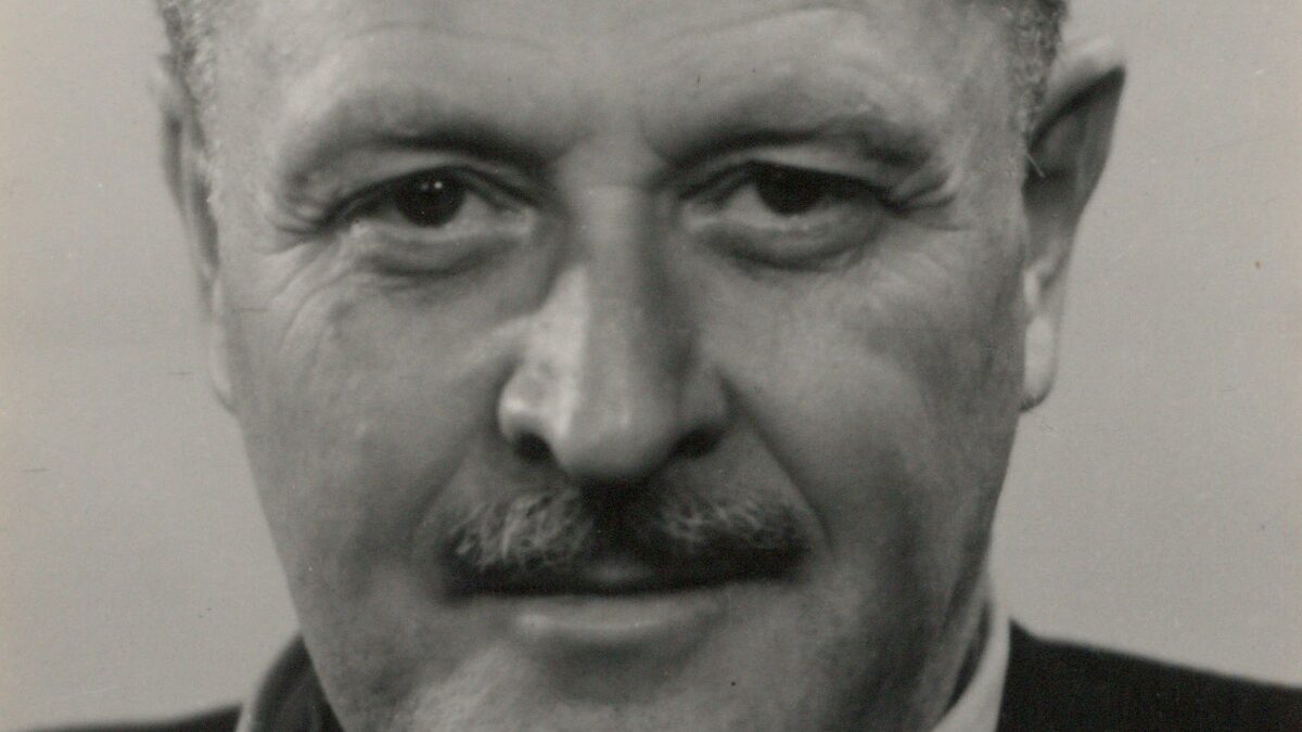 Nâzım Hikmet'in 1956'da Berlin'de çekilmiş portresi