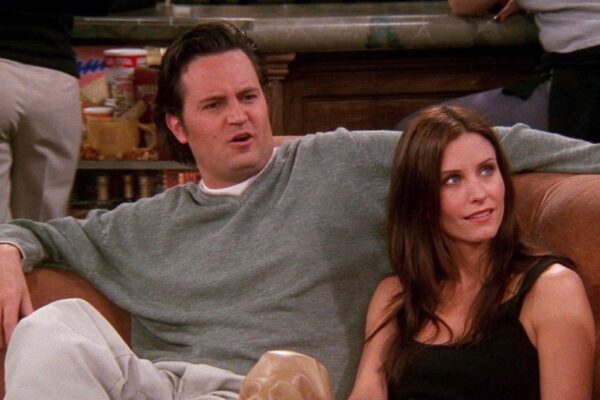 Friends dizisinde Chandler ve Monica