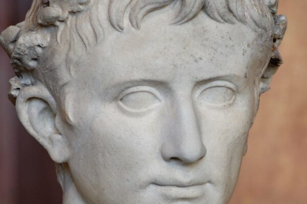 Augustus Prima Porta Louvre Ma1247