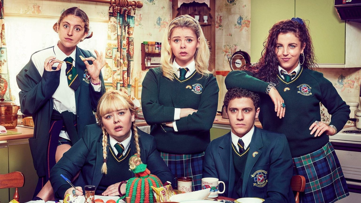 DERRY GIRLS Arkada THE CRANBERRIES Çalıyor ve Biz BURUK Kahkahalar