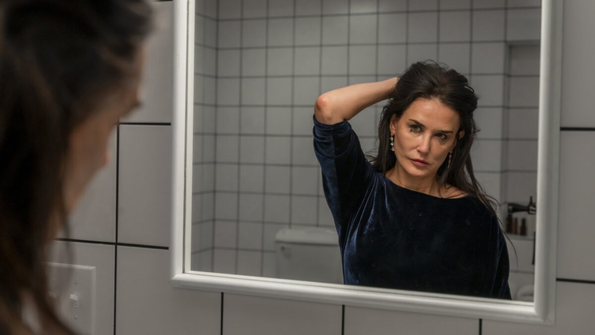 The Substance filminden bir kare